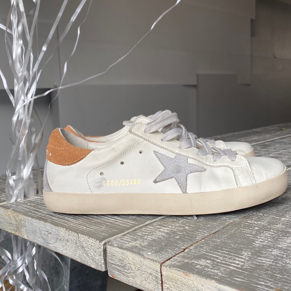 Golden Goose Superstar brown leather, fits a size 7/8 women’s, preppy